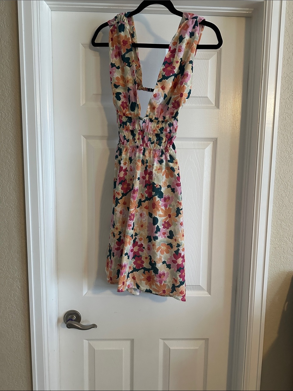 Floral V-Neck Summer Dress in Cream and Pink
